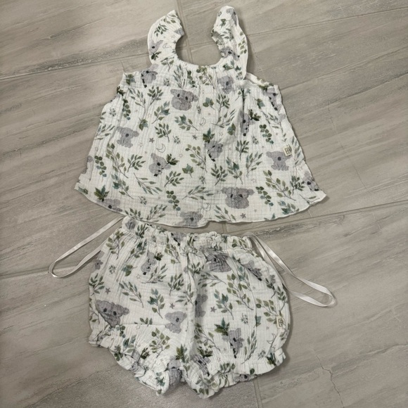 Elegant Baby | Koala Flutter Sleeve Dress And Bloomer Set | 6-9M - Picture 3 of 6